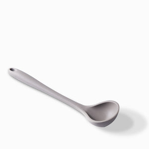 Cucharon sopa en silicona gris