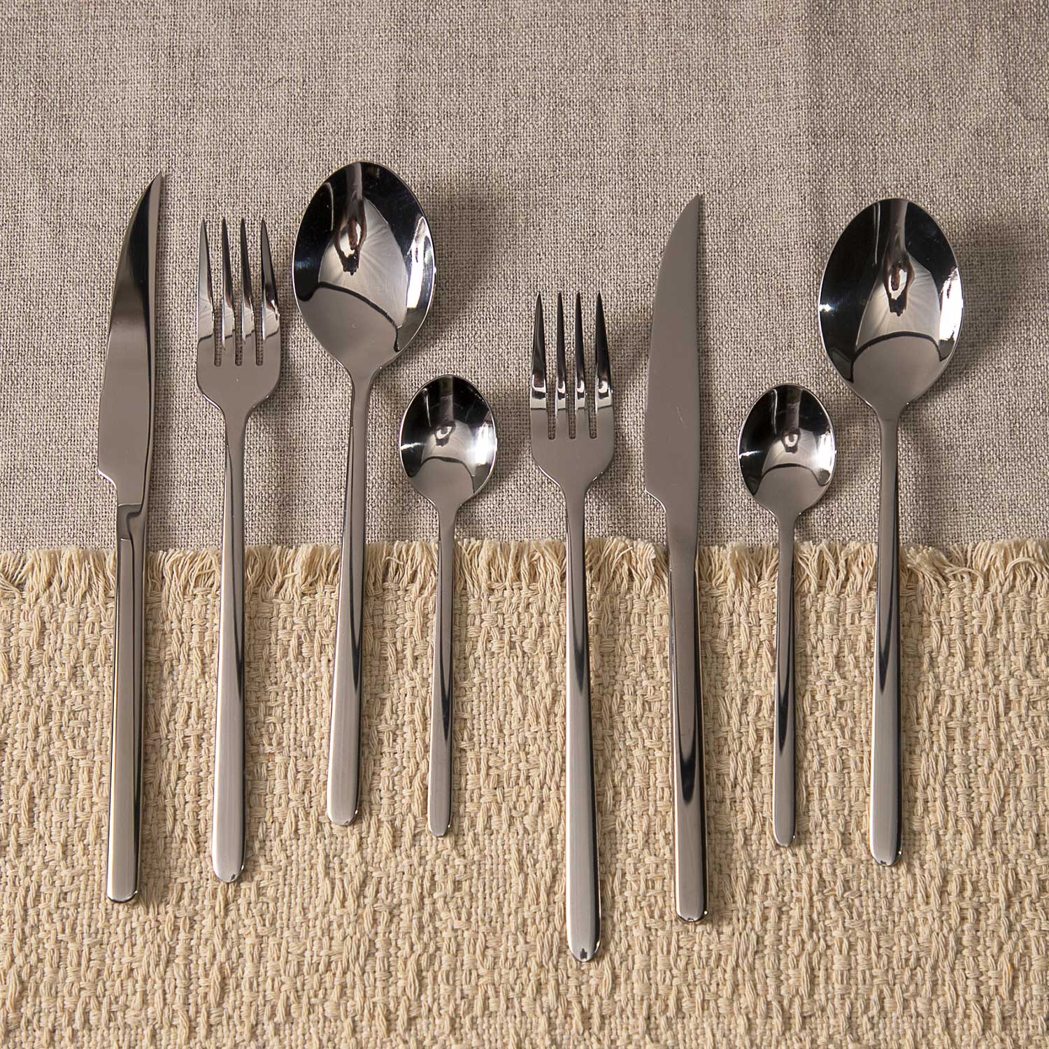 Set de cubiertos Alton plateado 16 piezas