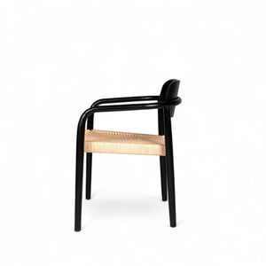 Silla de comedor Lucinda espaldar redondo negra