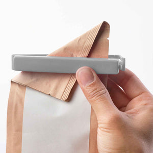 Clip grises para bolsas