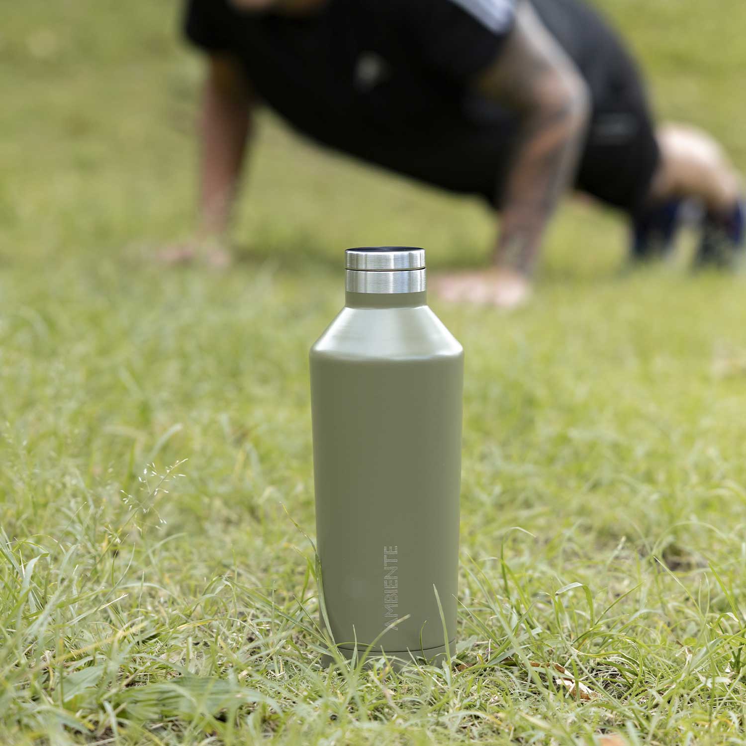 Botella doble pared en acero verde oscuro - Ambiente Gourmet México