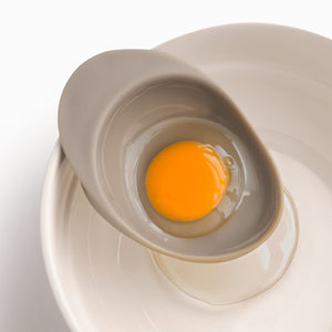 Separador de yemas gris - Ambiente Gourmet México