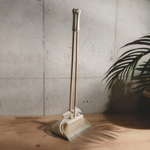 Set mini escoba y recogedor mango en bambú - Ambiente Gourmet México