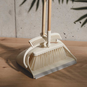 Set mini escoba y recogedor mango en bambú - Ambiente Gourmet México