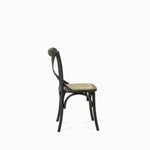 Silla negra en X tejida