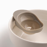 Separador de yemas gris