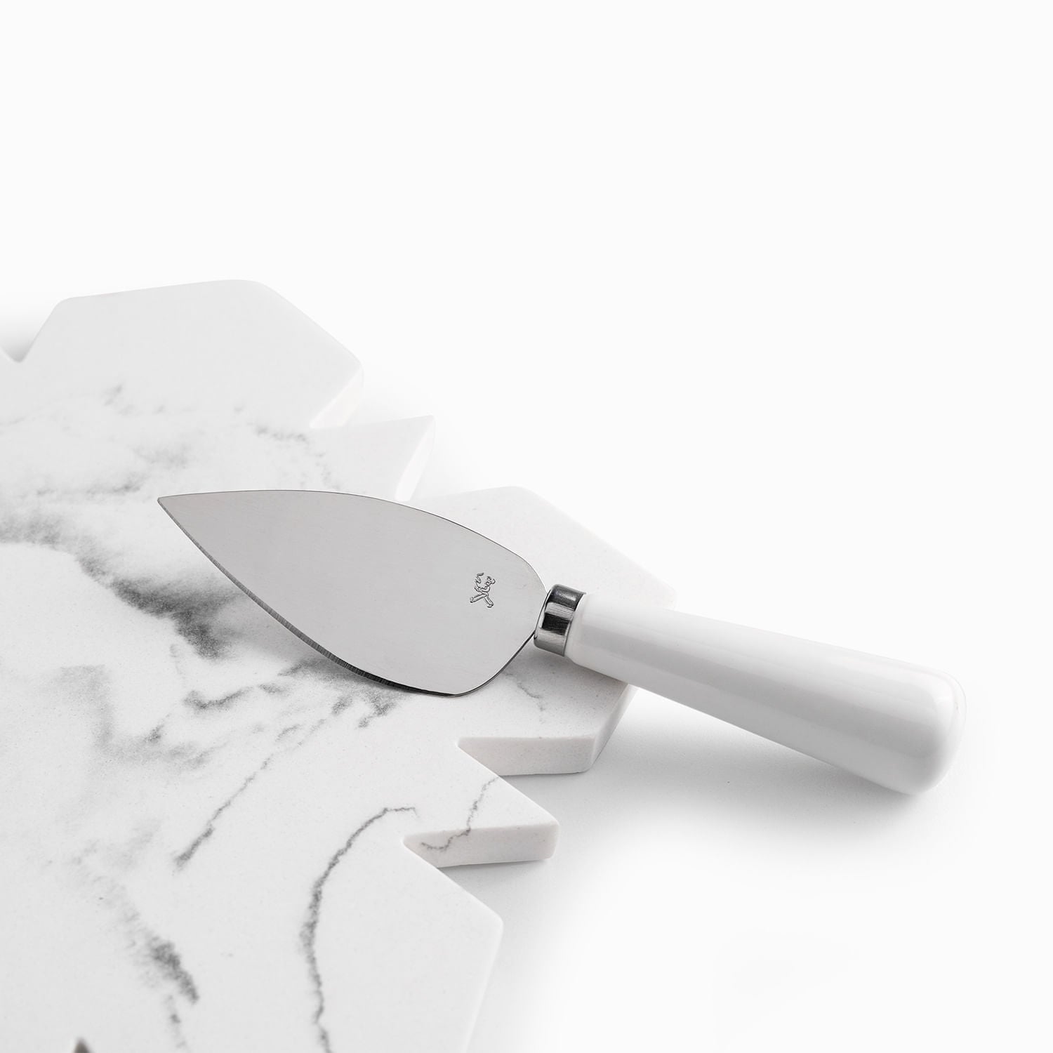 Set tabla snowflake y cuchillo quesos