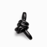 Nudo negro en metal
