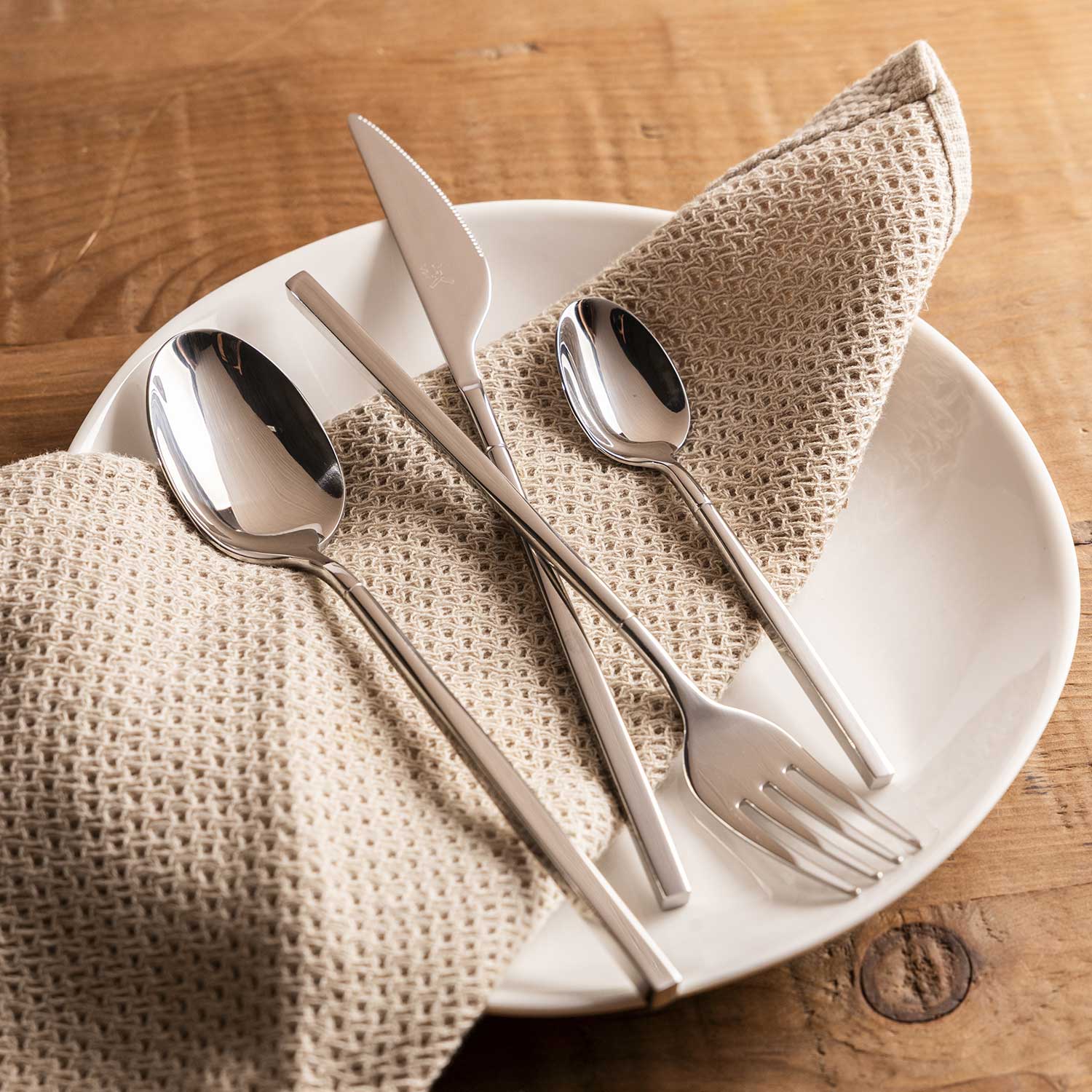 Cubiertos Alyssa setx16 - Ambiente Gourmet México